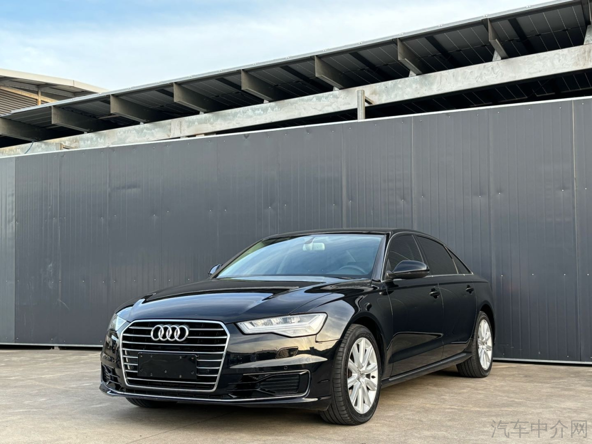 奥迪A6L TFSI 2018款 1.8T 自动 进取型30周年纪念版 价格0万 