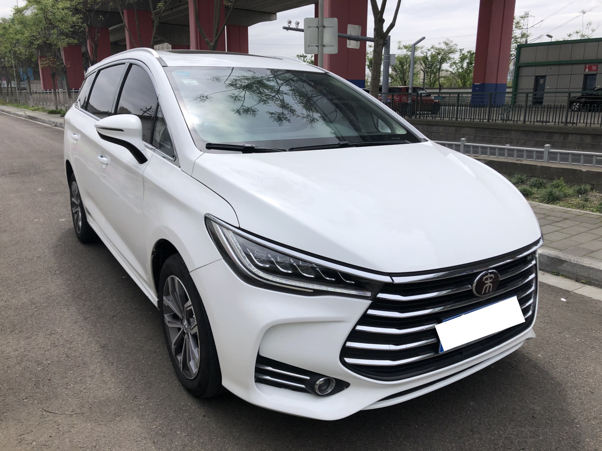 比亚迪宋MAX 2019款 1.5T 手动 前驱 智联睿逸天窗型 价格0万 