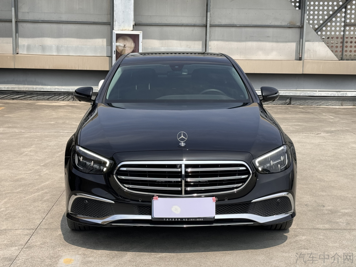 奔驰E级 300L 2023款 2.0T 自动 汽油 运动时尚型 价格0万