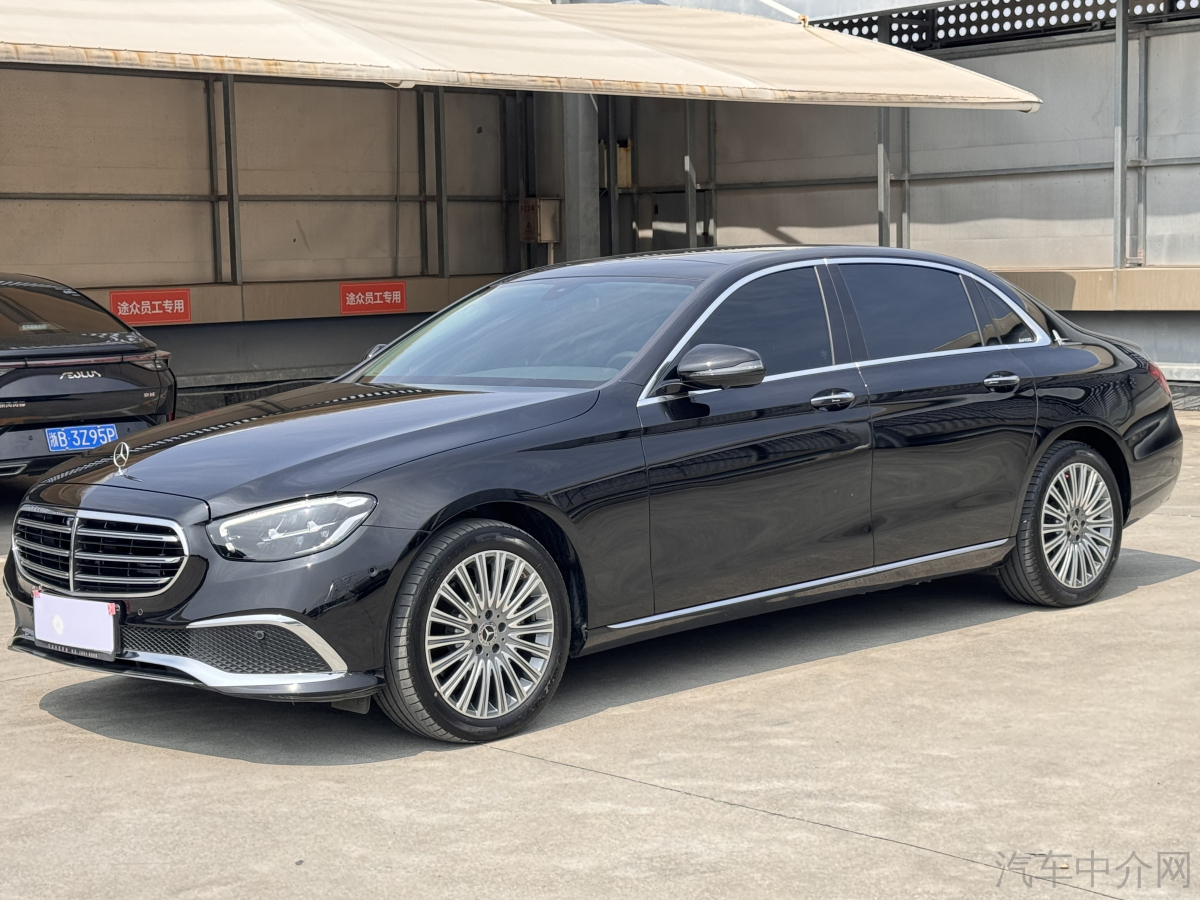 奔驰E级 300L 2023款 2.0T 自动 汽油 运动时尚型 价格0万 