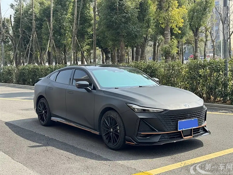【平顶山二手长安UNI-V】长安UNI-V 2023款 1.5T 自动 运动版