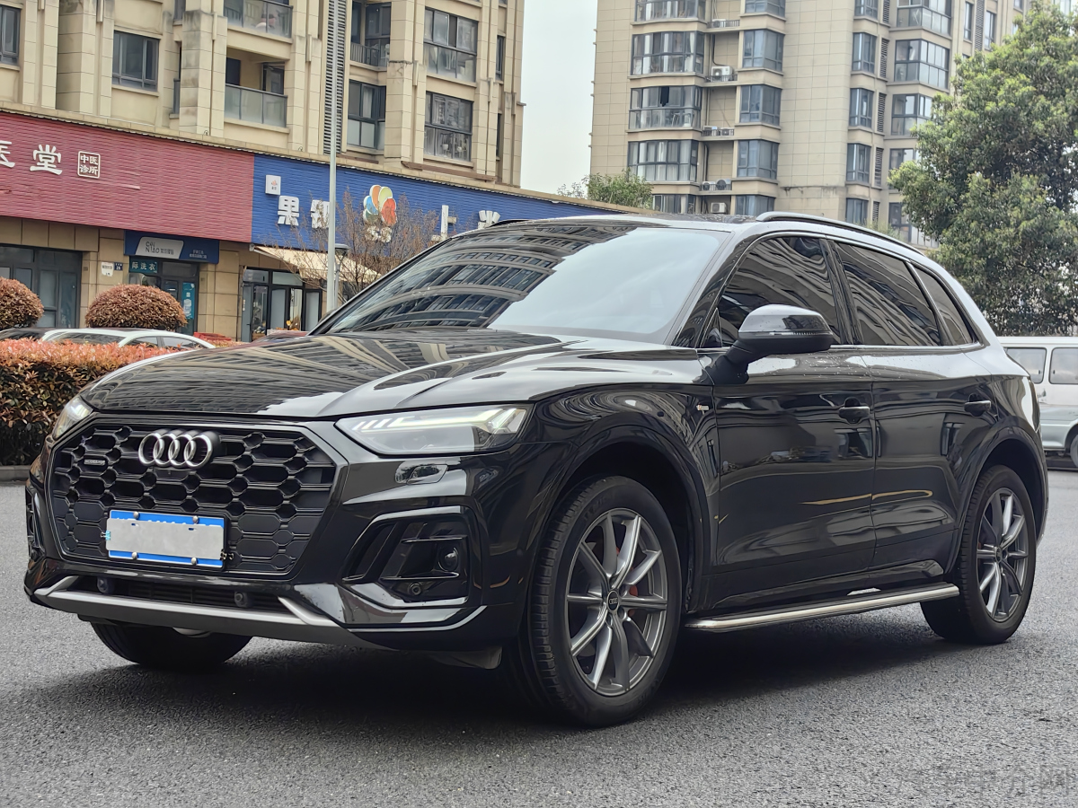 奥迪Q5L 45TFSI 2022款 2.0T 自动 臻选动感型 价格0万 