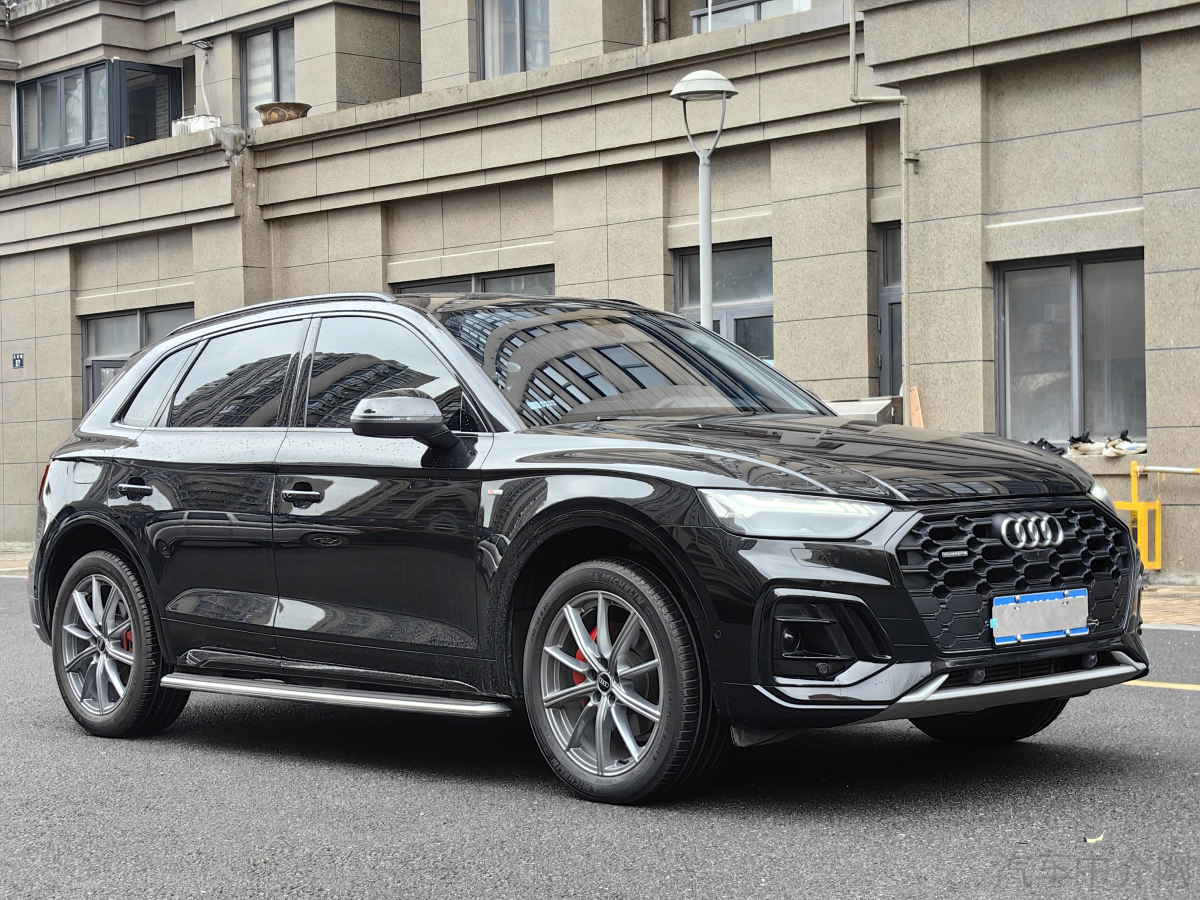 奥迪Q5L 45TFSI 2022款 2.0T 自动 臻选动感型 价格0万 
