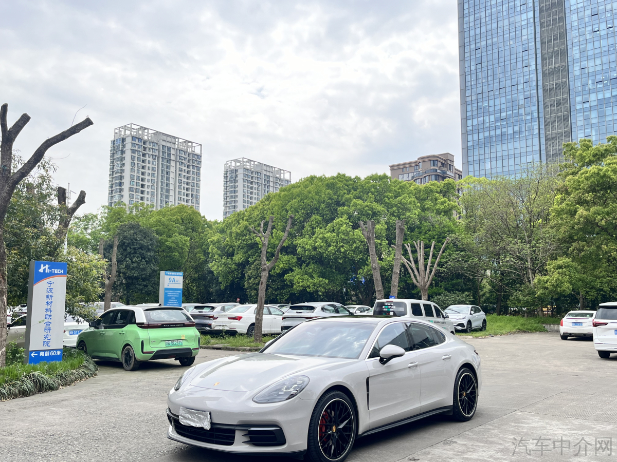 保时捷Panamera [进口] 2018款 3.0T 自动 汽油 加规版平行进口价格0万 