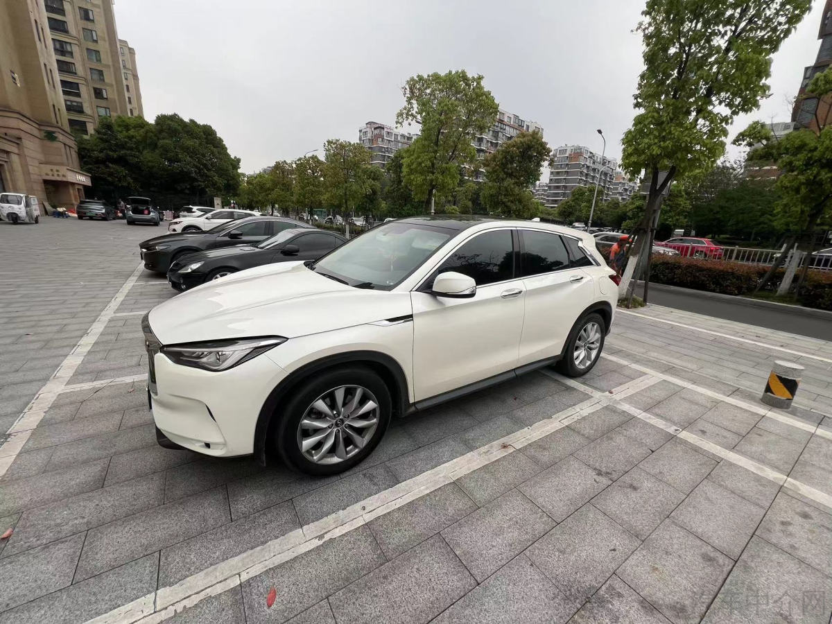 英菲尼迪QX50 2020款 2.0T 自动 改款领航版价格0万 