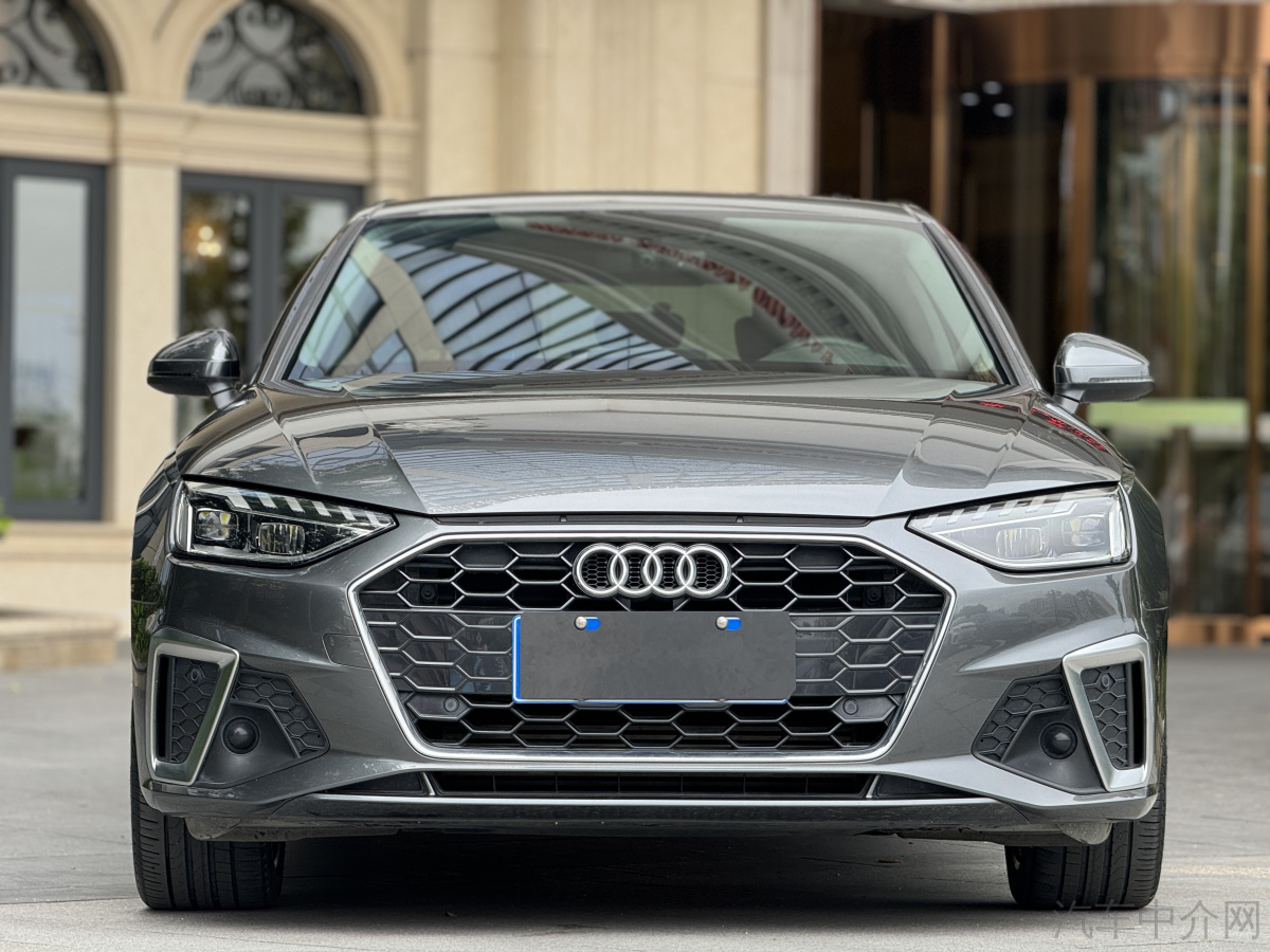 奥迪A4L 2020款 2.0T 自动 quattro豪华动感型 价格0万