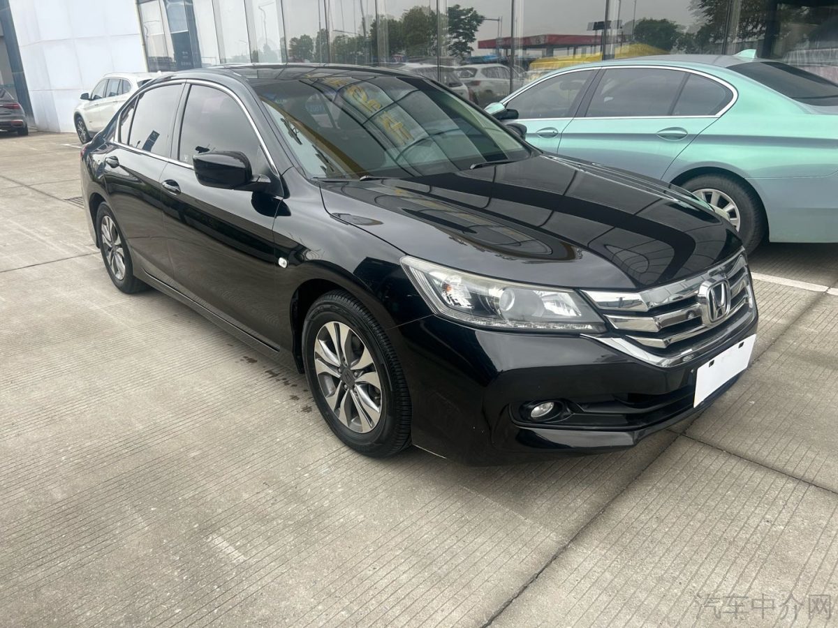 本田雅阁 2014款 2.0L 自动 舒适版LX 价格0万 