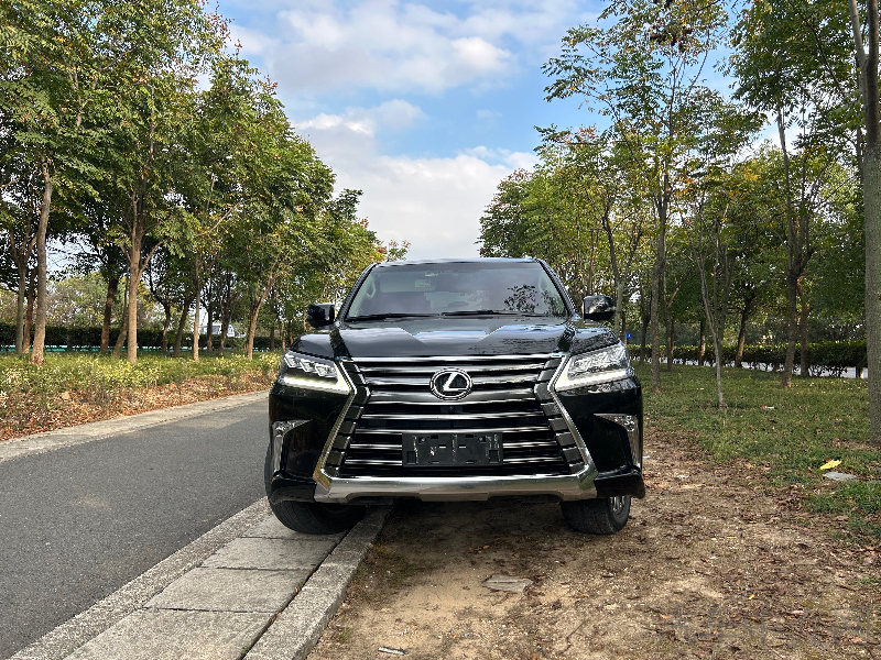 雷克萨斯LX 570 [进口] 2019款 5.7L 自动 四驱 标准加规版平行进口价格0万