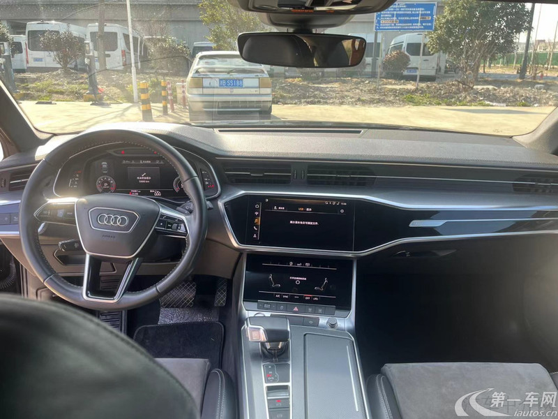 奥迪A6L 40TFSI 2021款 2.0T 自动 豪华动感型 (国Ⅵ) 