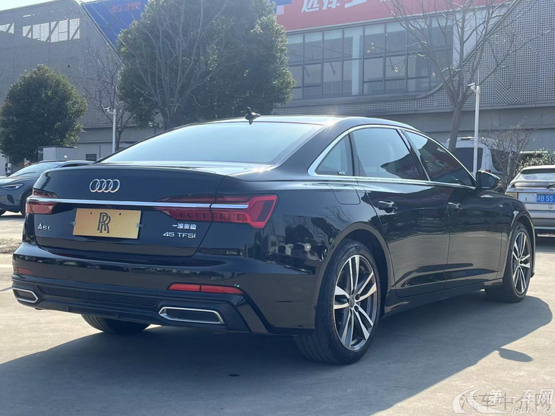 奥迪A6L 40TFSI 2021款 2.0T 自动 豪华动感型 (国Ⅵ) 