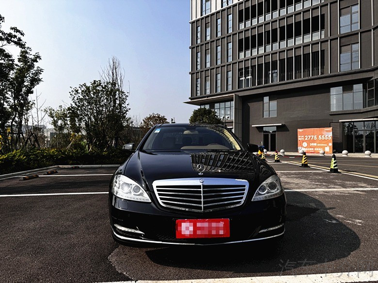 奔驰S级 S300 [进口] 2006款 3.0L 自动 汽油 尊贵型加长版价格0万 