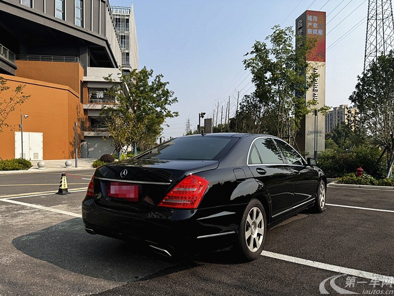 奔驰S级 S300 [进口] 2006款 3.0L 自动 汽油 尊贵型加长版 