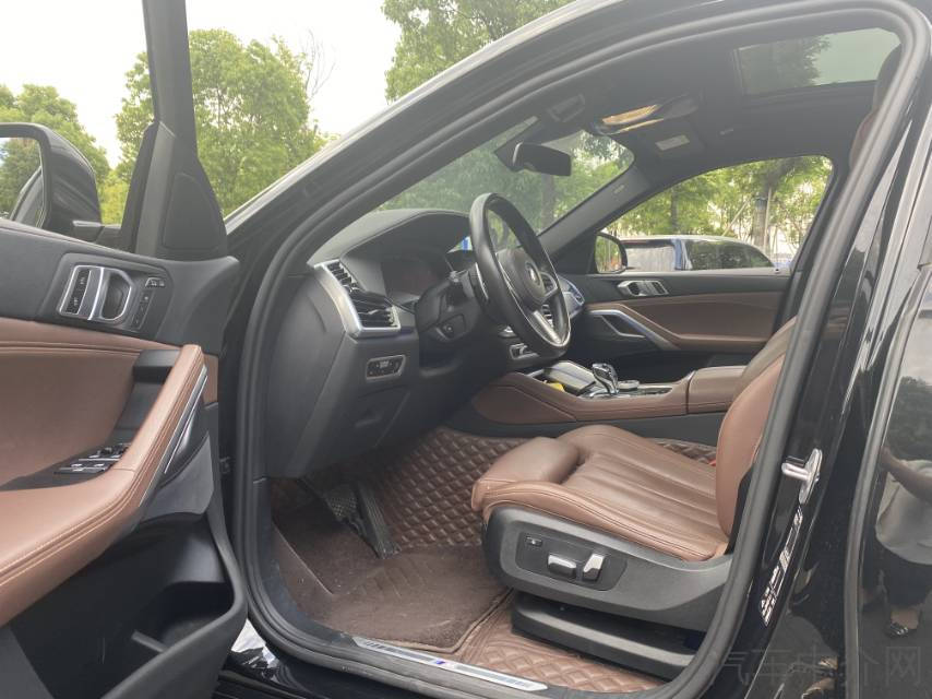 宝马X6 xDrive40i [进口] 2022款 3.0T 自动 四驱 汽油 改款二尊享型M运动套装价格0万 