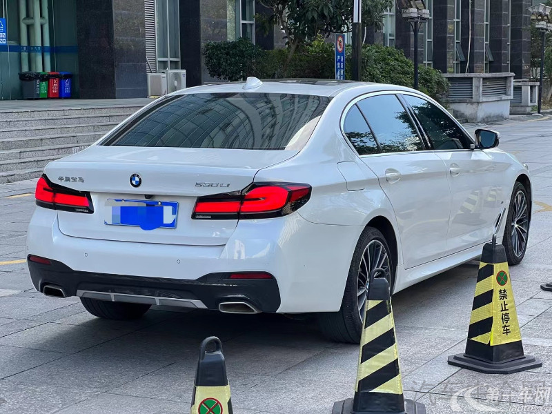 宝马5系 530Li 2022款 2.0T 自动 汽油 改款三行政型豪华套装 (国Ⅵ) 