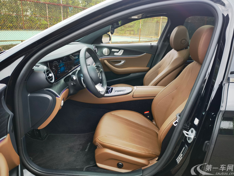 奔驰E级 E300 [进口] 2023款 2.0T 自动 汽油 时尚型运动版 