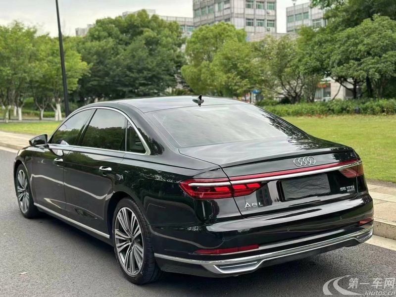 奥迪A8L 50 [进口] 2022款 3.0T 自动 汽油 豪华型典藏版 