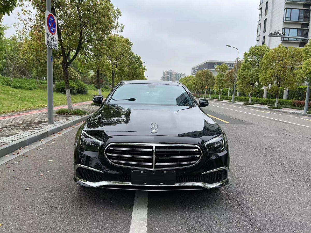 奔驰E级 260L 2022款 2.0T 自动 汽油 运动型 价格0万