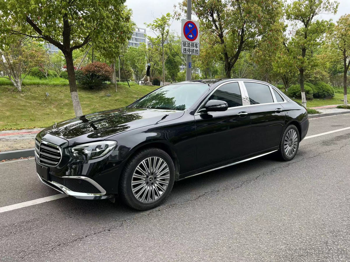 奔驰E级 260L 2022款 2.0T 自动 汽油 运动型 价格0万 