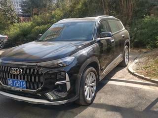 奥迪Q6 45TFSI 2.0T 自动 齐云型羽林套装 