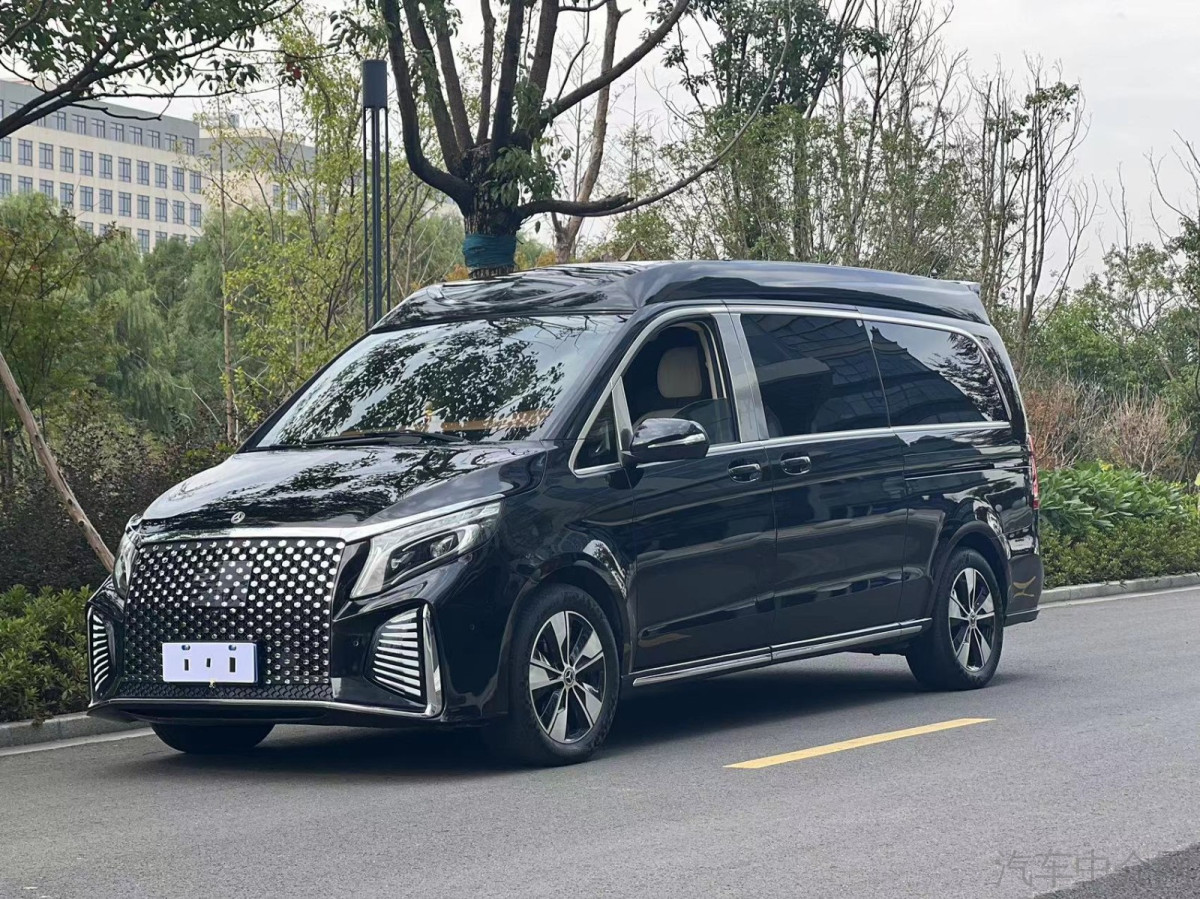 奔驰V级 2022款 2.0T 自动 长轴距尊贵版 价格0万