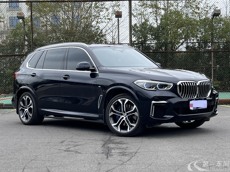 宝马X5 xDrive40Li 2022款 3.0T 自动 改款尊享型M运动套装 (国Ⅵ) 