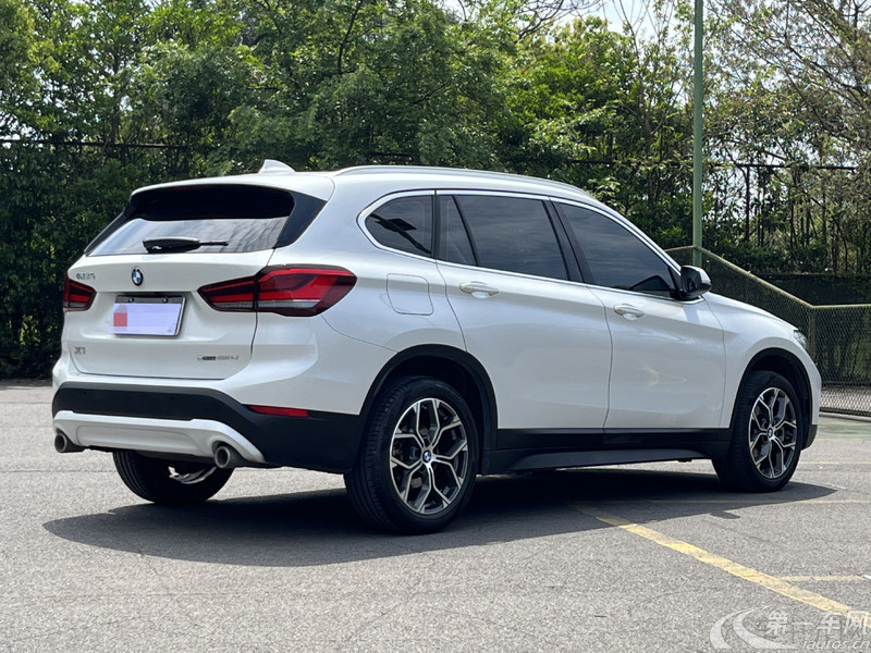 宝马X1 xDrive25Li 2021款 2.0T 自动 四驱 汽油 改款尊享型 (国Ⅵ) 