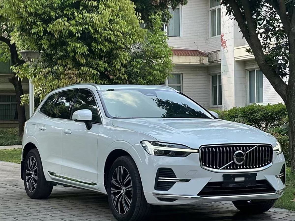沃尔沃XC60 B5 2022款 2.0T 自动 智雅豪华版 价格0万 