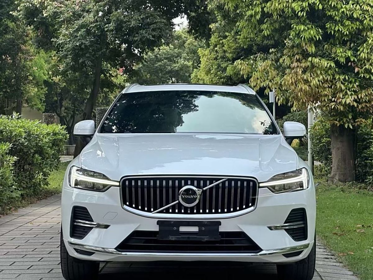 沃尔沃XC60 B5 2022款 2.0T 自动 智雅豪华版 价格0万 
