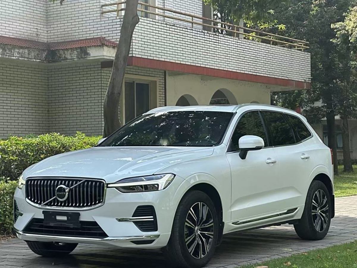 沃尔沃XC60 B5 2022款 2.0T 自动 智雅豪华版 价格0万