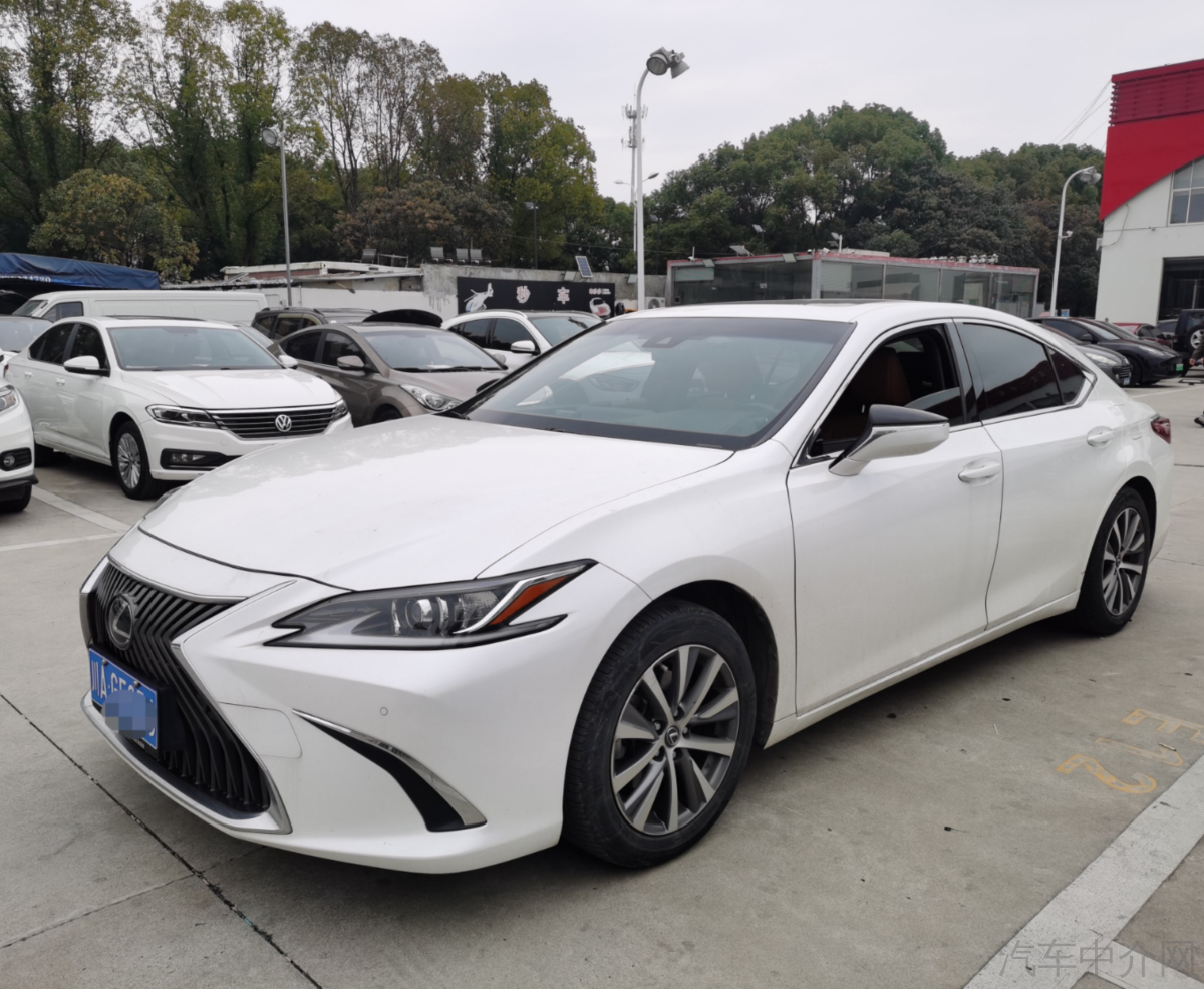 雷克萨斯ES 200 [进口] 2020款 2.0L 自动 卓越版价格0万