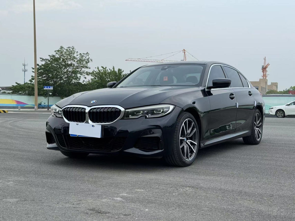 宝马3系 325i 2020款 2.0T 自动 汽油 改款M运动套装 价格0万