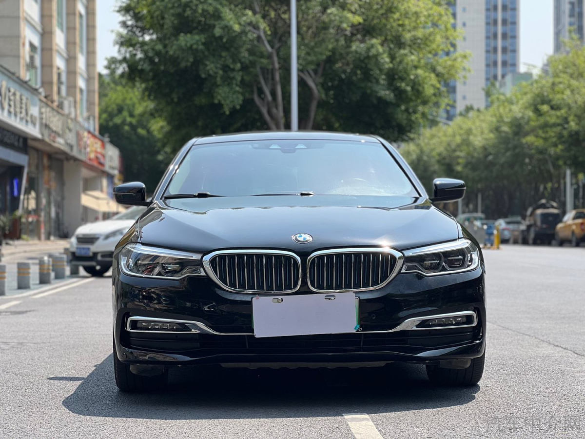 宝马5系 530Li 2019款 2.0T 自动 汽油 xDrive豪华套装 价格0万 