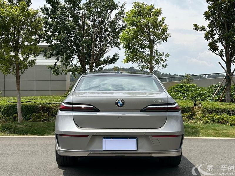 宝马7系 740Li [进口] 2023款 3.0T 自动 汽油 领先型M运动套装 