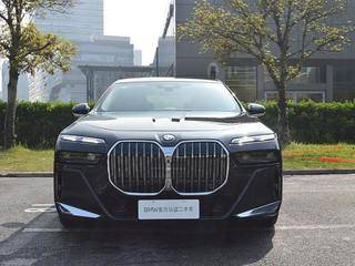 宝马7系 740Li 3.0T 自动 领先型M运动套装 