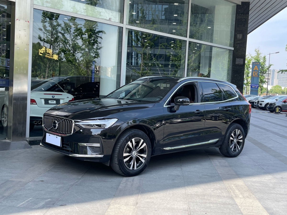 沃尔沃XC60 B5 2022款 2.0T 自动 智逸豪华版 价格0万