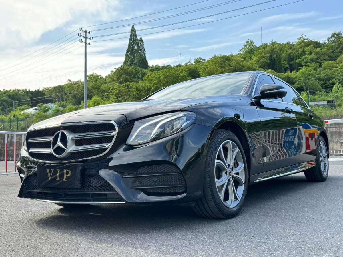 奔驰E级 E300L 2019款 2.0T 自动 汽油 运动时尚型改款 价格0万