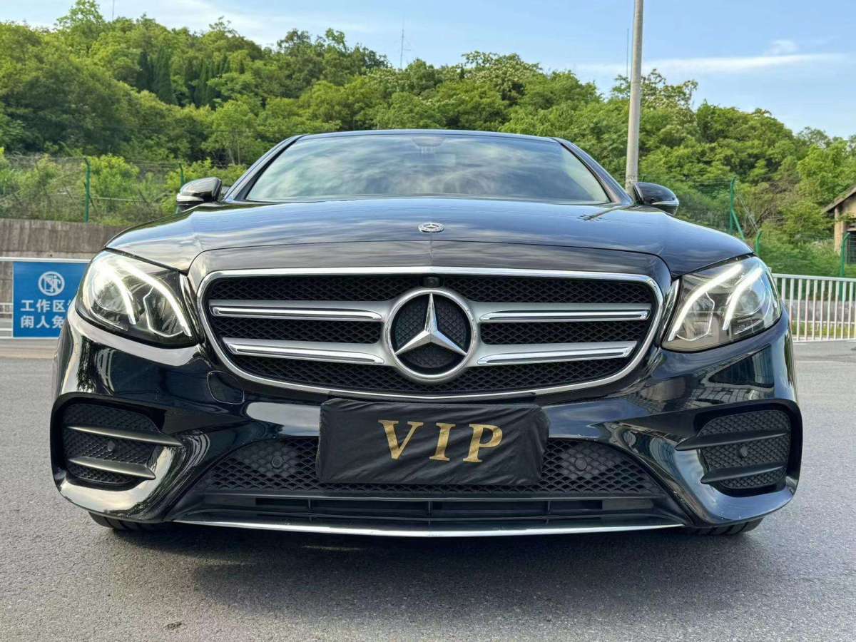 奔驰E级 E300L 2019款 2.0T 自动 汽油 运动时尚型改款 价格0万 