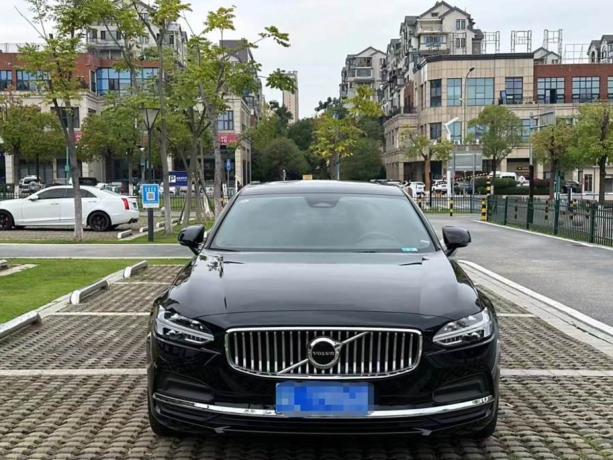 沃尔沃S90 B5 2022款 2.0T 自动 智远豪华版 价格0万 