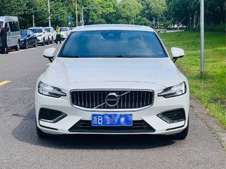 沃尔沃S60 B4 2.0T 自动 智逸豪华版 