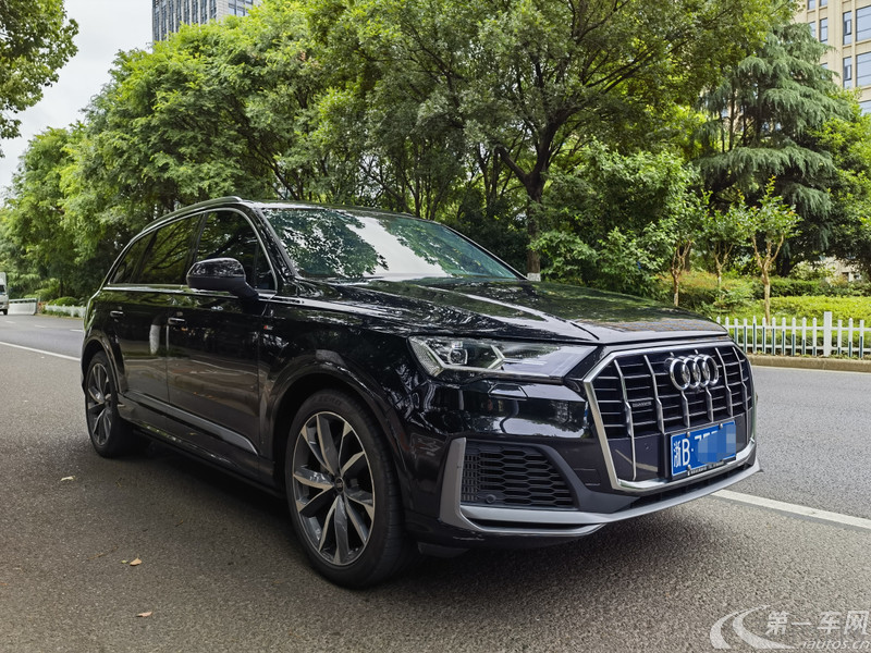 奥迪Q7 55 [进口] 2022款 3.0T 自动 运动型quattro-S-line 