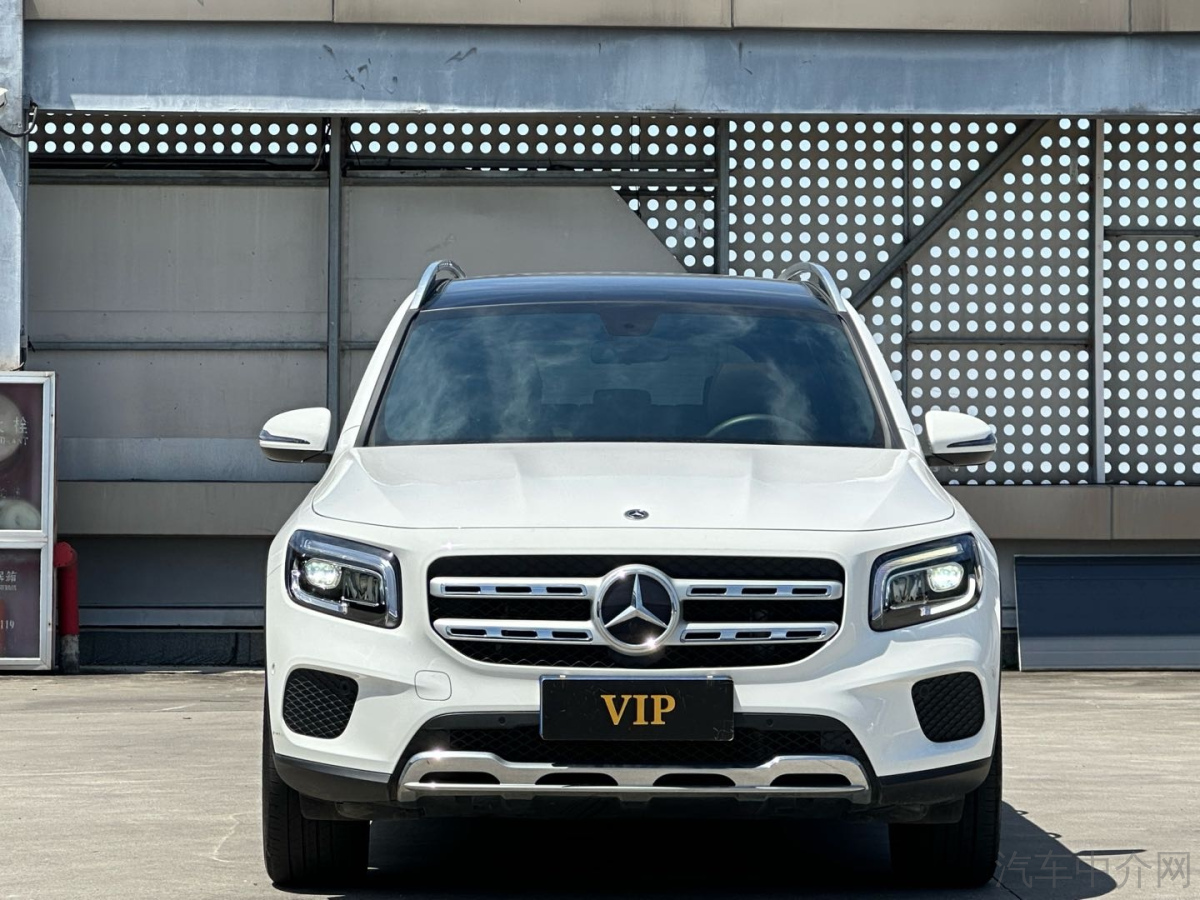 奔驰GLB GLB200 2021款 1.3T 自动 时尚型 价格0万 