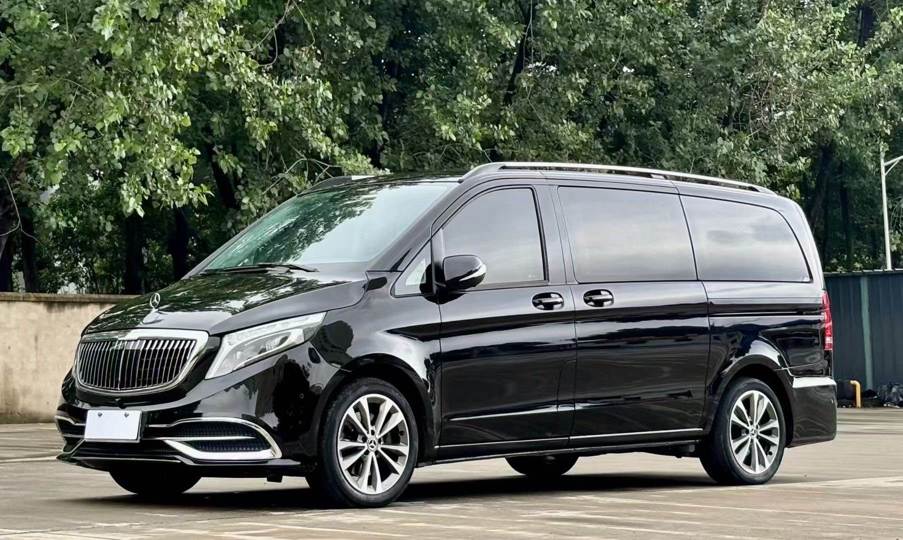 奔驰V级 2021款 2.0T 自动 V260领航版 价格0万