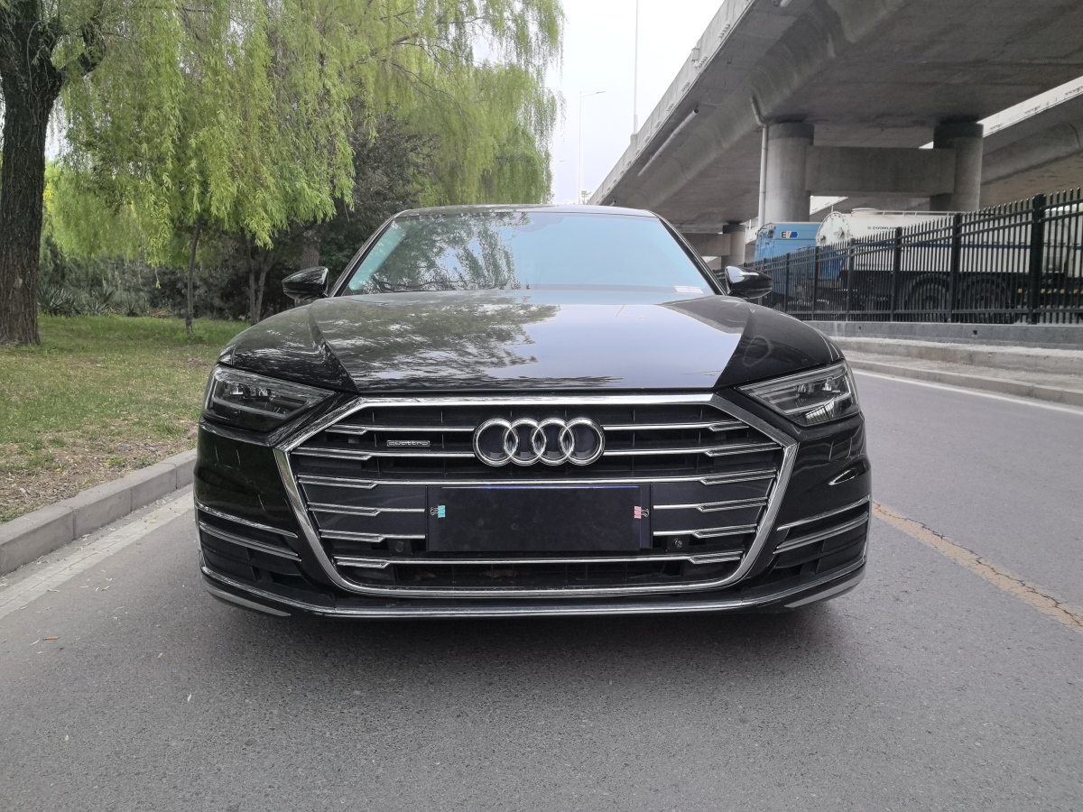 奥迪A8L 50 [进口] 2022款 3.0T 自动 汽油 豪华型典藏版 价格0万 
