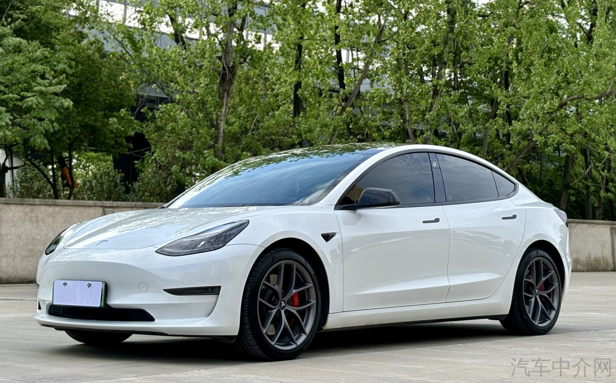 特斯拉MODEL 3 2023款 自动 长续航双电机全轮驱动 纯电动价格0万 