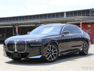 宝马7系 735Li 3.0T 自动 M运动套装 