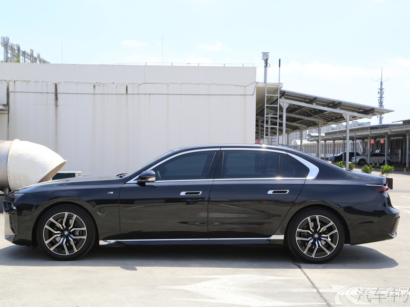 宝马7系 735Li [进口] 2023款 3.0T 自动 汽油 M运动套装 