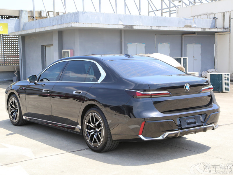 宝马7系 735Li [进口] 2023款 3.0T 自动 汽油 M运动套装 