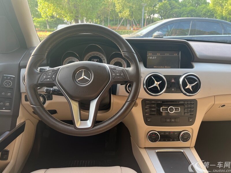 奔驰GLK GLK300 2013款 3.0L 自动 汽油 动感型 (国Ⅳ) 