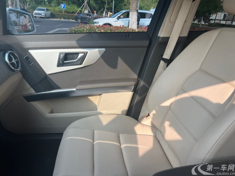 奔驰GLK GLK300 2013款 3.0L 自动 汽油 动感型 (国Ⅳ) 