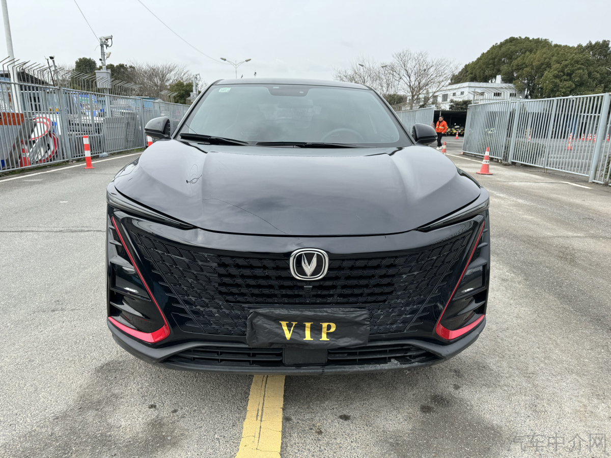 长安UNI二手车 二手T 2020款 1.5T 自动 豪华型 价格0万 